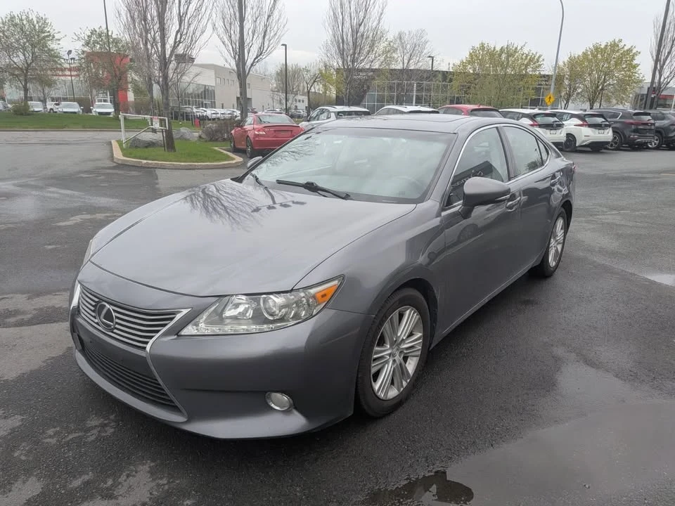 2014 Lexus ES 6th Gen - Image 4 of 12