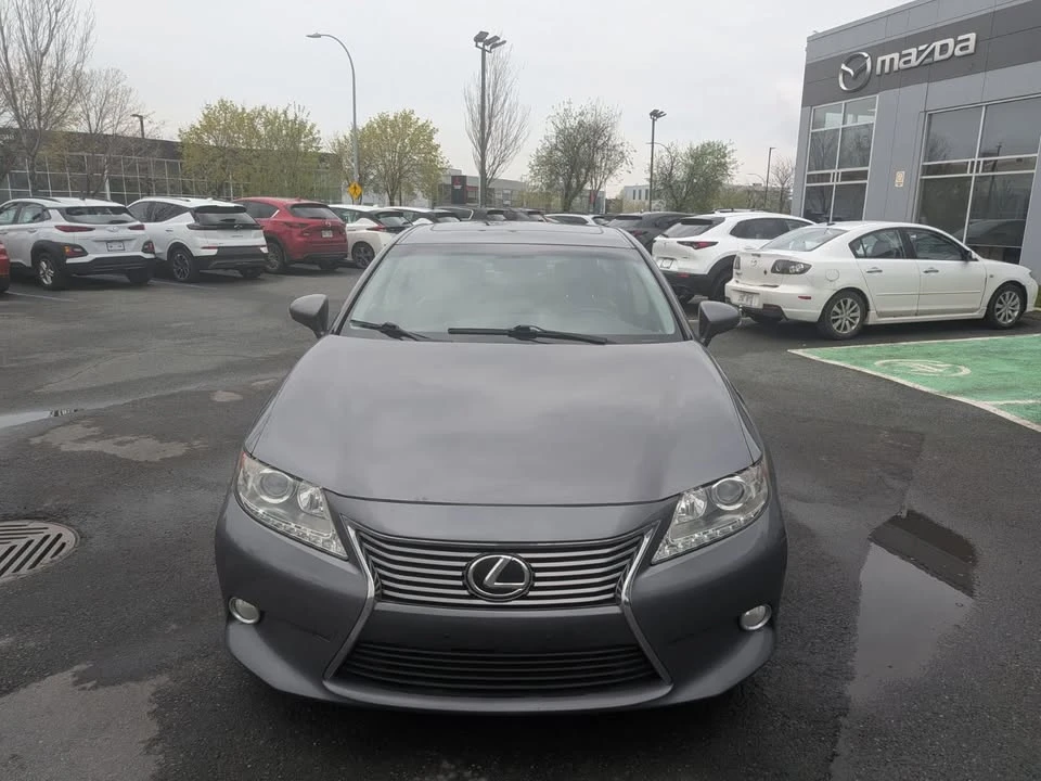2014 Lexus ES 6th Gen - Image 3 of 12