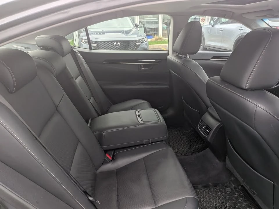 2014 Lexus ES 6th Gen - Image 12 of 12