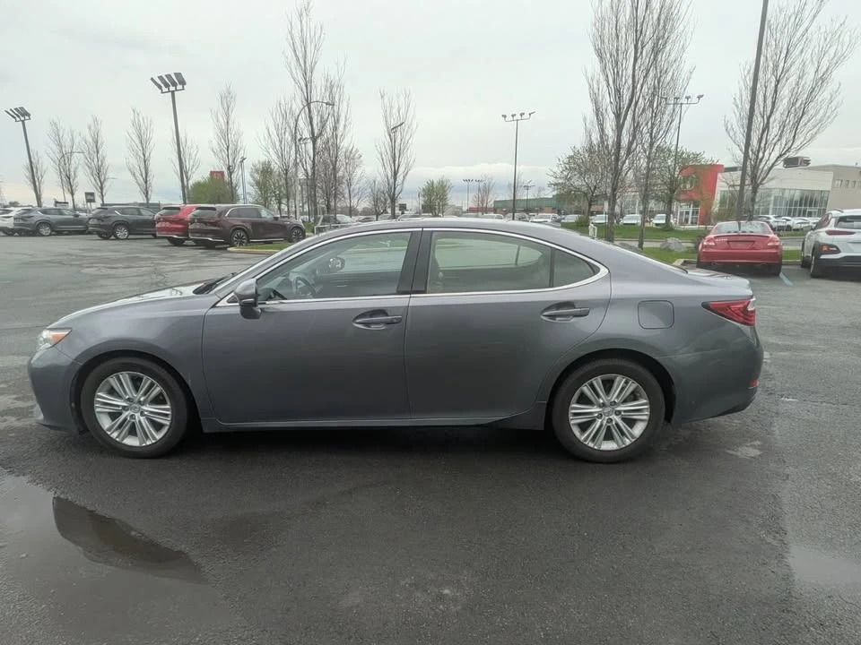 2014 Lexus ES 6th Gen - Image 7 of 12