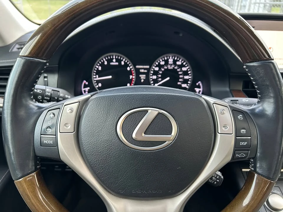 2014 Lexus ES 6th Gen - Image 16 of 20