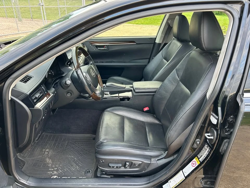 2014 Lexus ES 6th Gen - Image 7 of 20