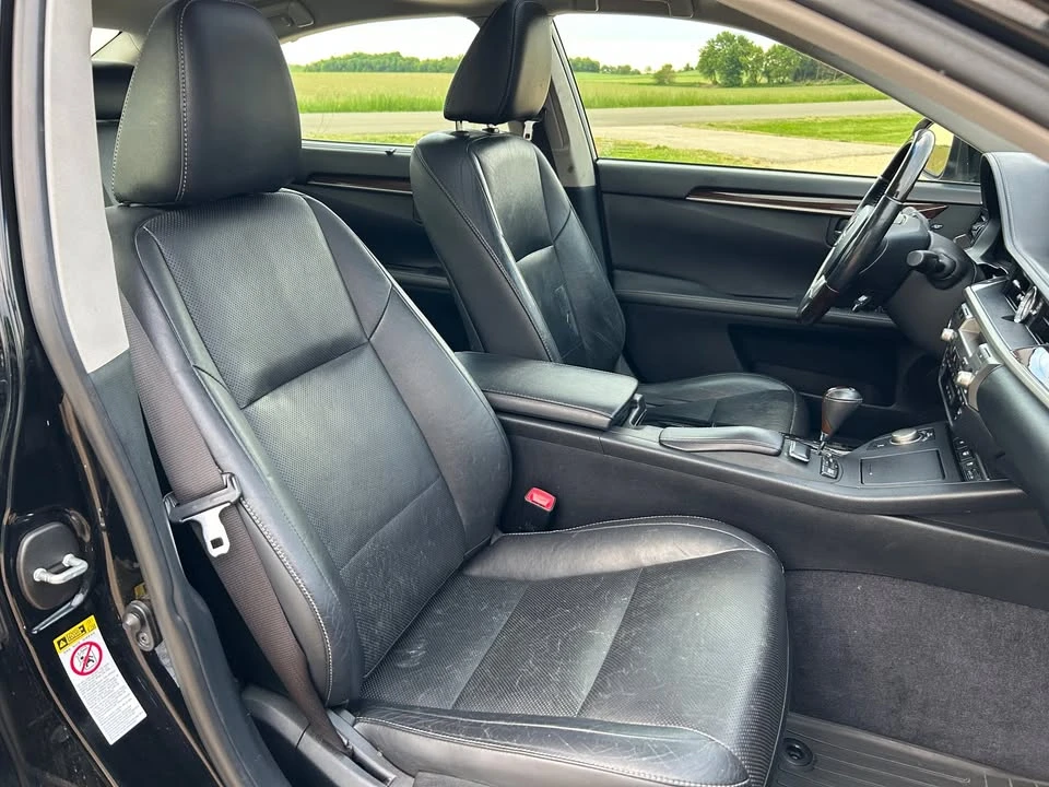 2014 Lexus ES 6th Gen - Image 14 of 20