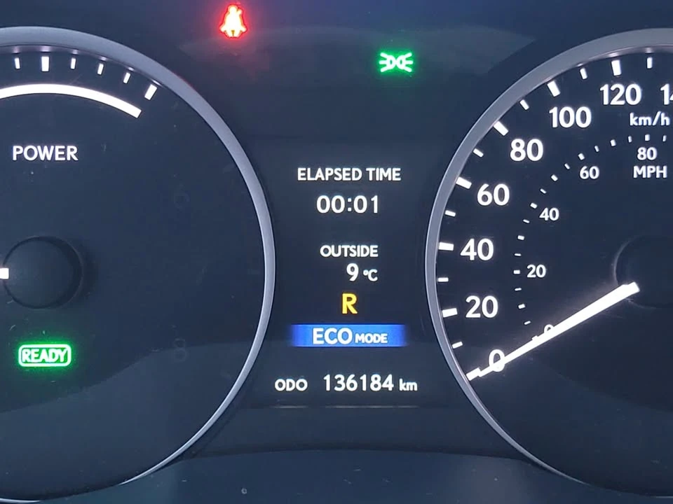 2014 Lexus ES 6th Gen - Image 16 of 17