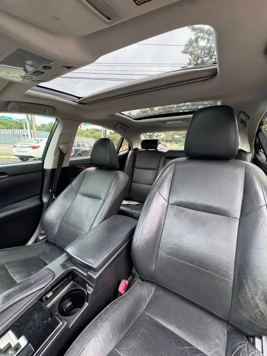 2014 Lexus ES 6th Gen - Image 12 of 20