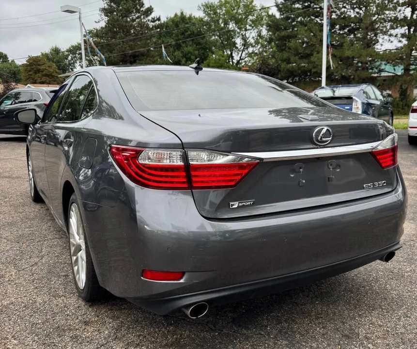 2014 Lexus ES 6th Gen - Image 4 of 20