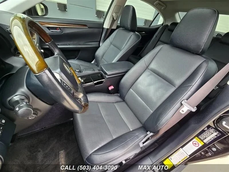 2014 Lexus ES 6th Gen - Image 12 of 20