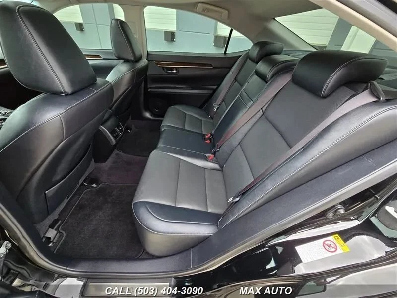 2014 Lexus ES 6th Gen - Image 15 of 20