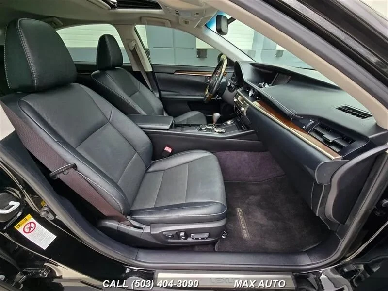 2014 Lexus ES 6th Gen - Image 19 of 20