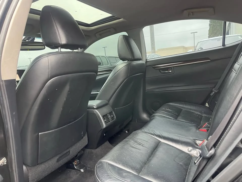 2014 Lexus ES 6th Gen - Image 7 of 8