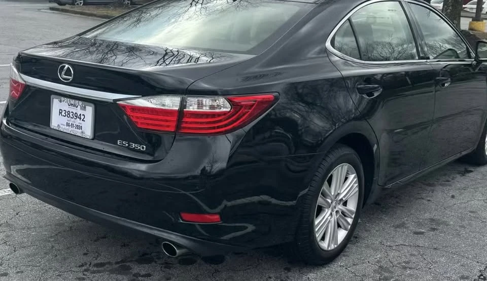 2014 Lexus ES 6th Gen - Image 6 of 17