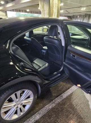 2014 Lexus ES 6th Gen - Image 10 of 17