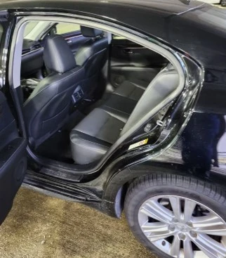 2014 Lexus ES 6th Gen - Image 11 of 17