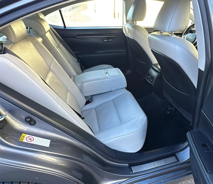 2014 Lexus ES 6th Gen - Image 7 of 17