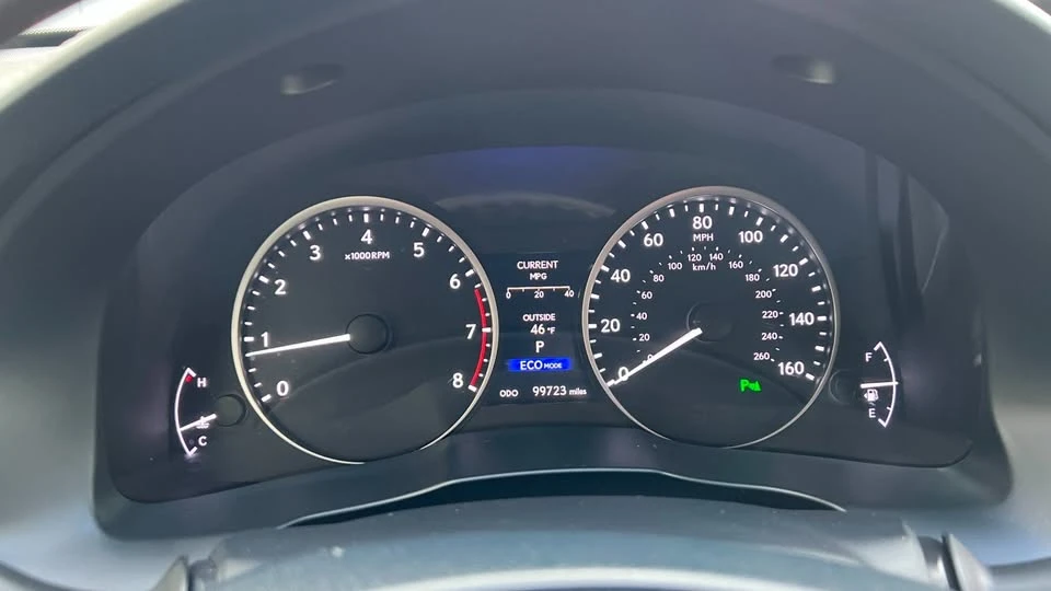 2014 Lexus ES 6th Gen - Image 15 of 17