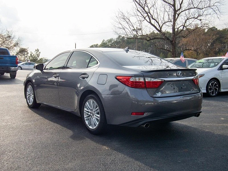 2014 Lexus ES 6th Gen - Image 4 of 7