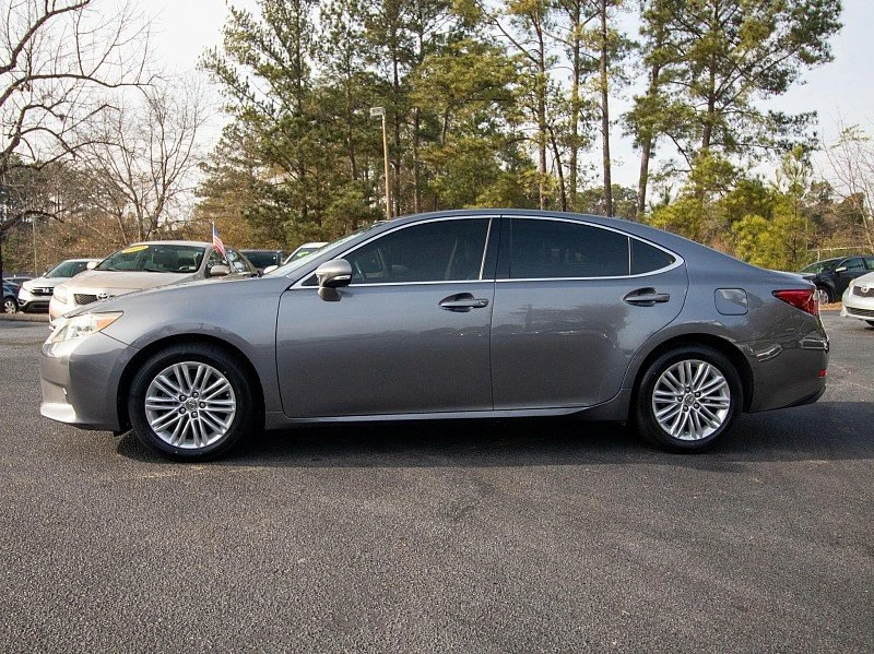 2014 Lexus ES 6th Gen - Image 3 of 7