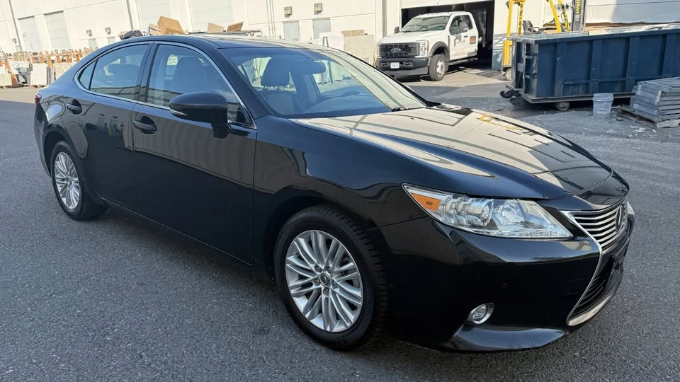 2014 Lexus ES 6th Gen - Image 8 of 20