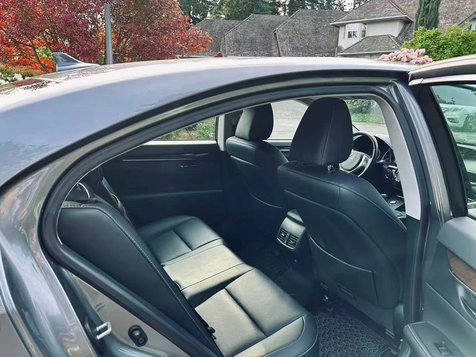2014 Lexus ES 6th Gen - Image 5 of 5