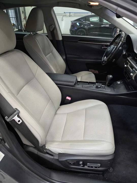 2014 Lexus ES 6th Gen - Image 11 of 11