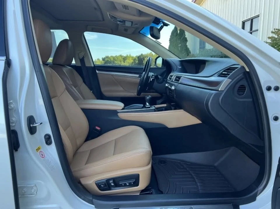 2014 Lexus GS 4th Gen - Image 19 of 20