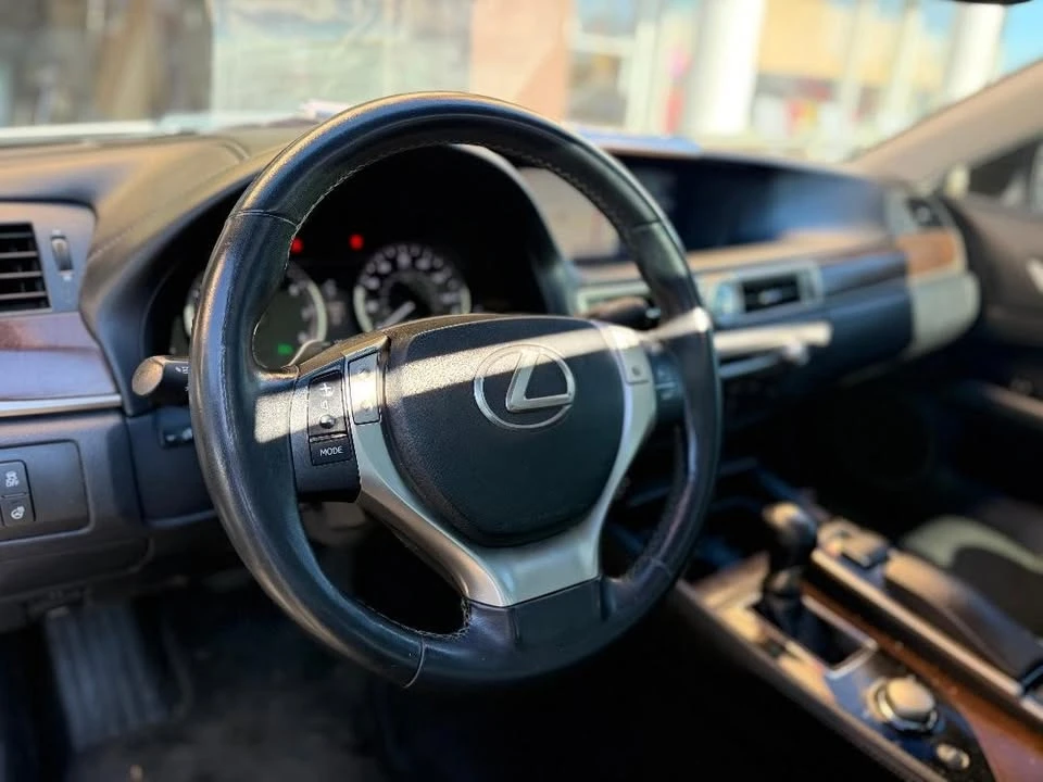 2014 Lexus GS 4th Gen - Image 3 of 7