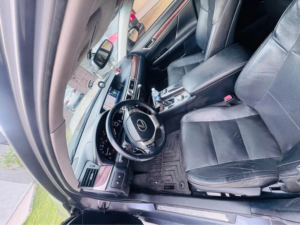 2014 Lexus GS 4th Gen - Image 9 of 10