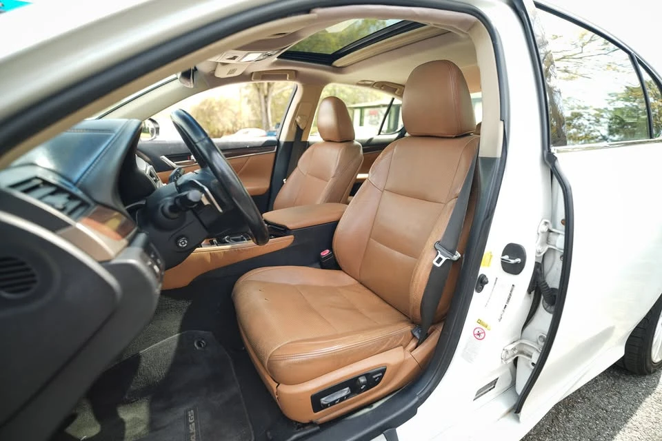 2014 Lexus GS 4th Gen - Image 18 of 20