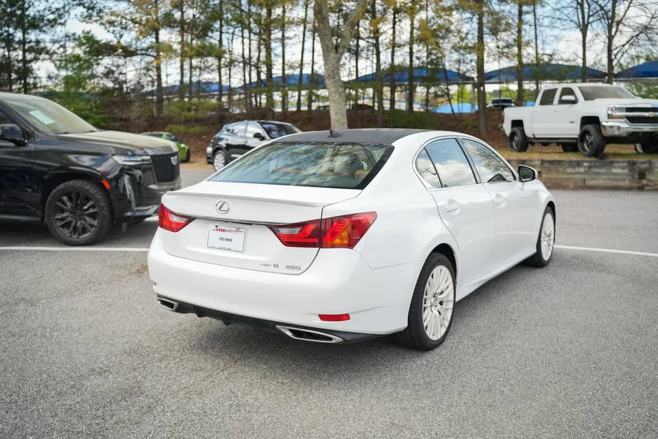 2014 Lexus GS 4th Gen - Image 11 of 20