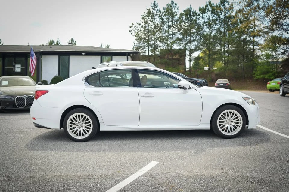 2014 Lexus GS 4th Gen - Image 12 of 20