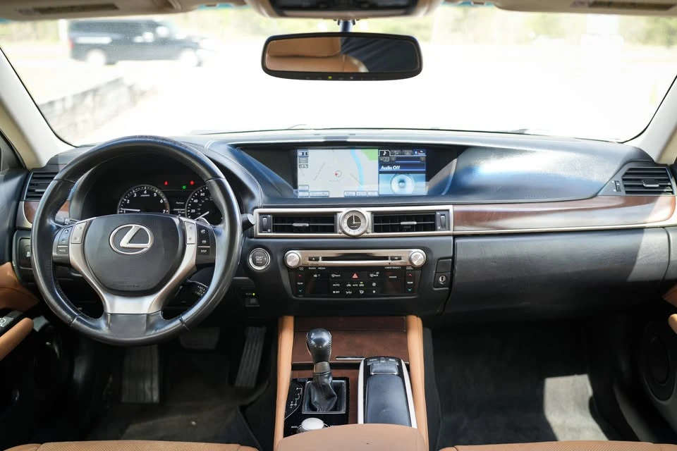 2014 Lexus GS 4th Gen - Image 15 of 20