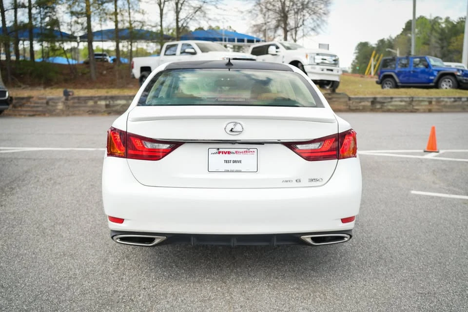 2014 Lexus GS 4th Gen - Image 10 of 20