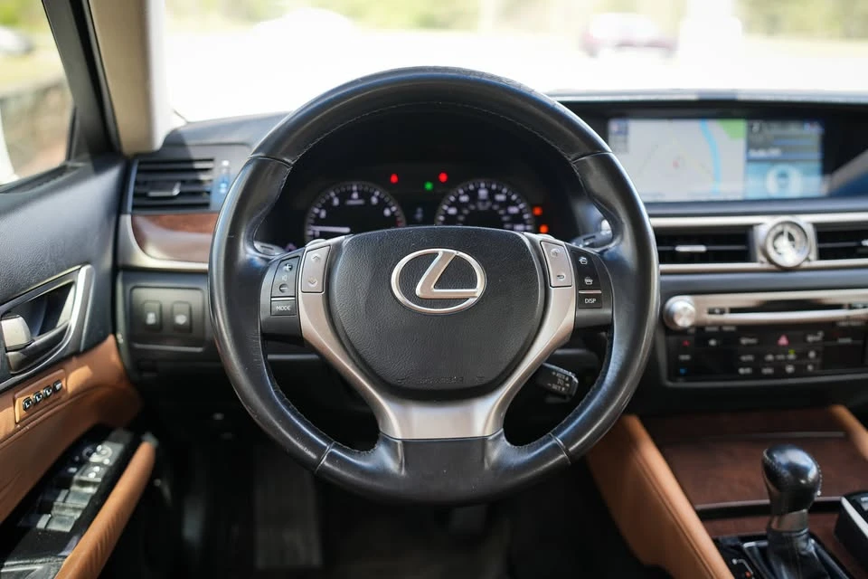 2014 Lexus GS 4th Gen - Image 16 of 20