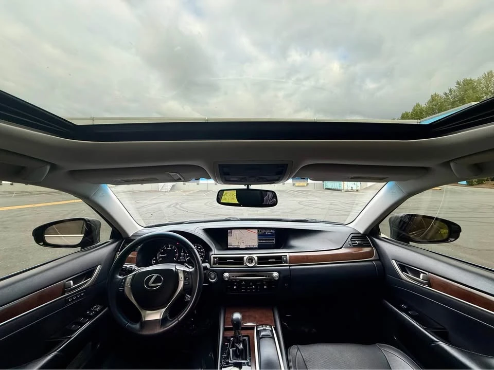2014 Lexus GS 4th Gen - Image 12 of 16