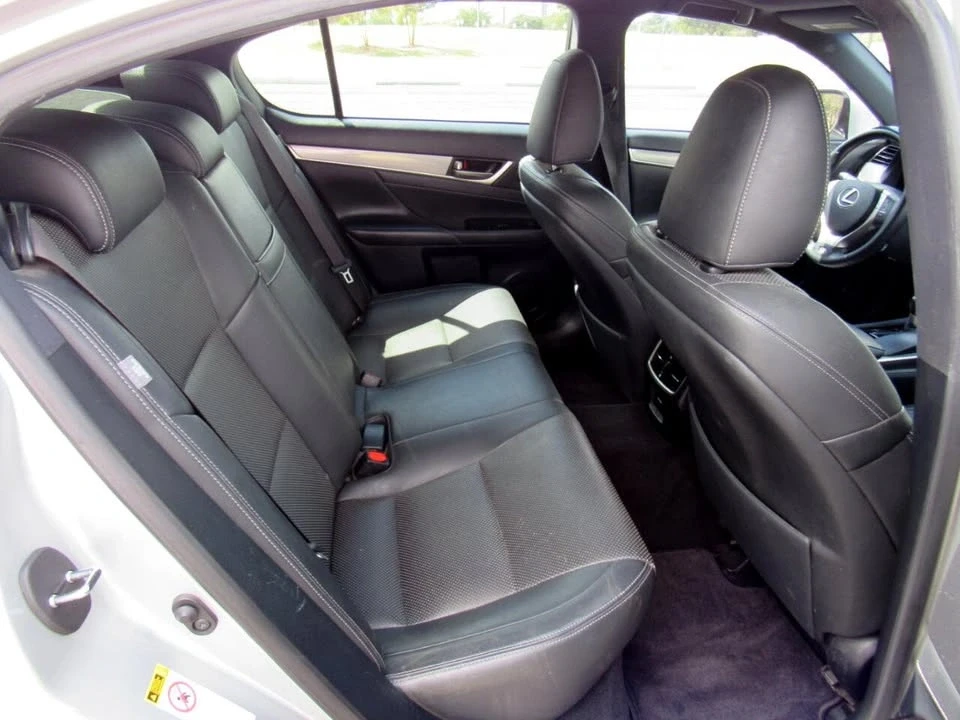 2014 Lexus GS 4th Gen - Image 15 of 19