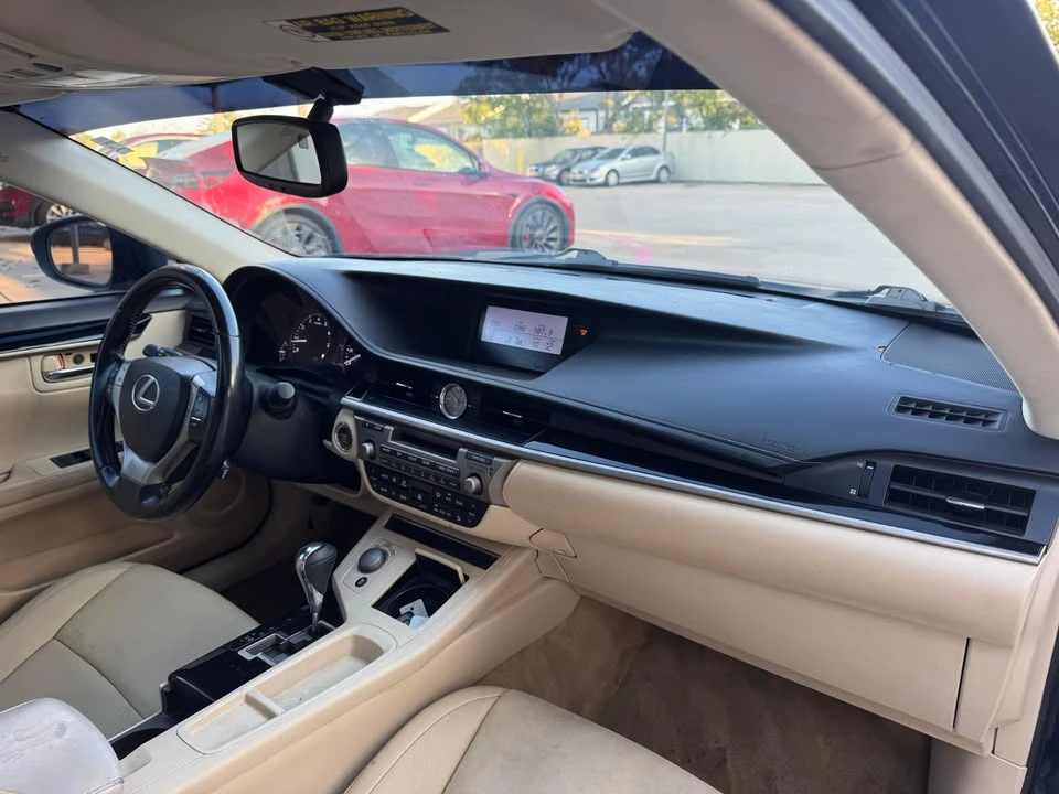 2014 Lexus GS 4th Gen - Image 5 of 7