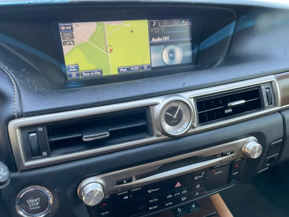 2014 Lexus GS 4th Gen - Image 18 of 20