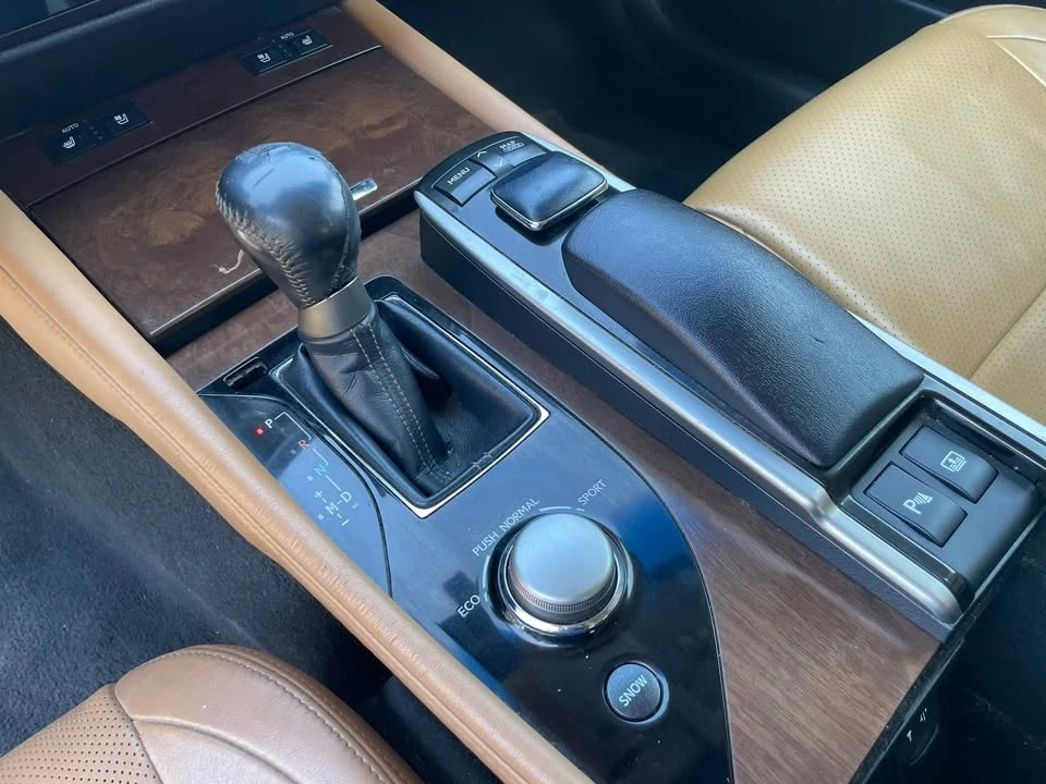 2014 Lexus GS 4th Gen - Image 19 of 20