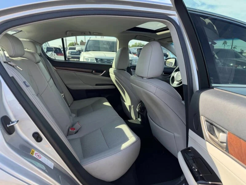 2014 Lexus GS 4th Gen - Image 16 of 18