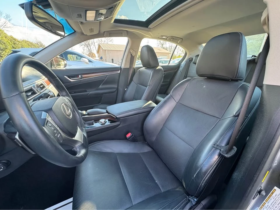 2014 Lexus GS 4th Gen - Image 8 of 16