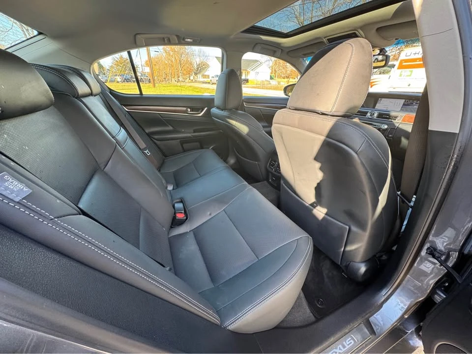 2014 Lexus GS 4th Gen - Image 10 of 16