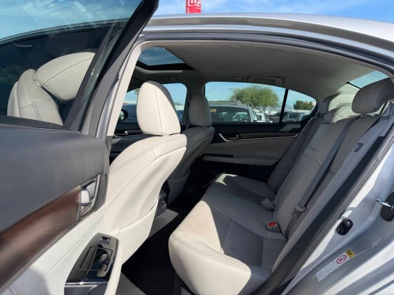 2014 Lexus GS 4th Gen - Image 15 of 18