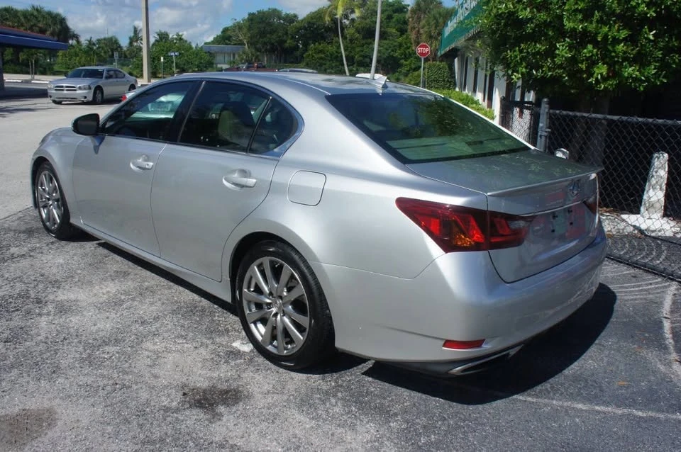 2014 Lexus GS 4th Gen - Image 19 of 19