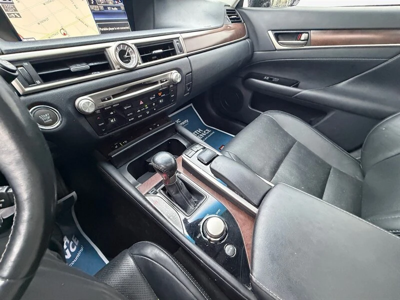 2014 Lexus GS 4th Gen - Image 12 of 15