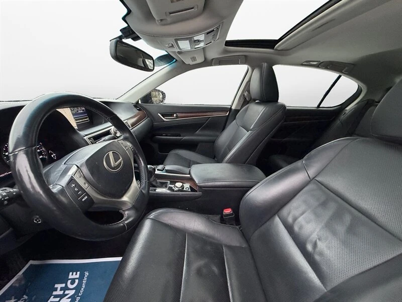 2014 Lexus GS 4th Gen - Image 8 of 15