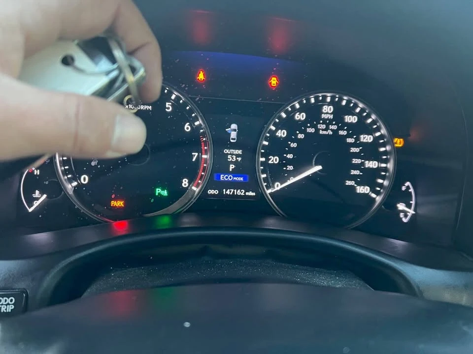2014 Lexus GS 4th Gen - Image 12 of 16