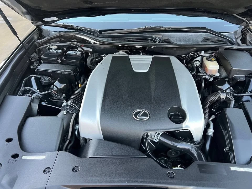 2014 Lexus GS 4th Gen - Image 15 of 16