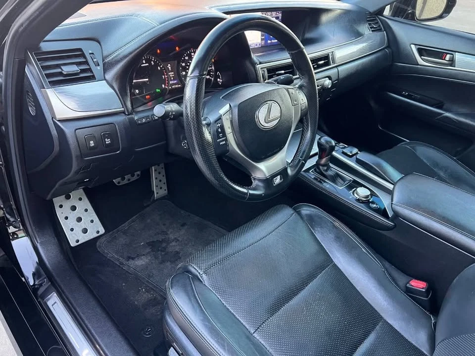 2014 Lexus GS 4th Gen - Image 10 of 16