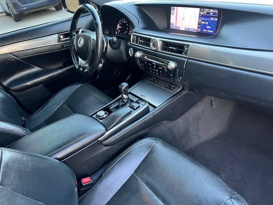 2014 Lexus GS 4th Gen - Image 11 of 16