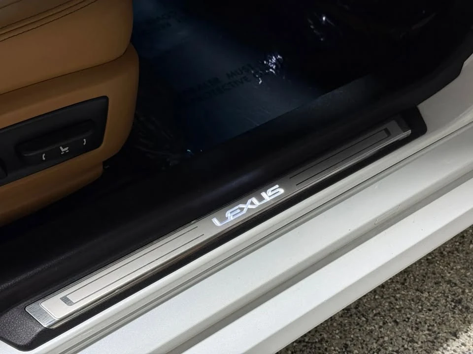 2014 Lexus GS 4th Gen - Image 15 of 19